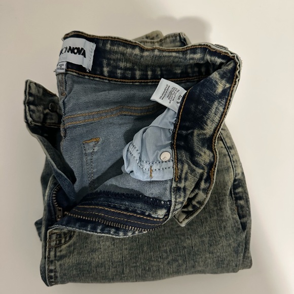 Fashion Nova Yellow Acid Wash Skinny Jeans - Picture 5 of 5